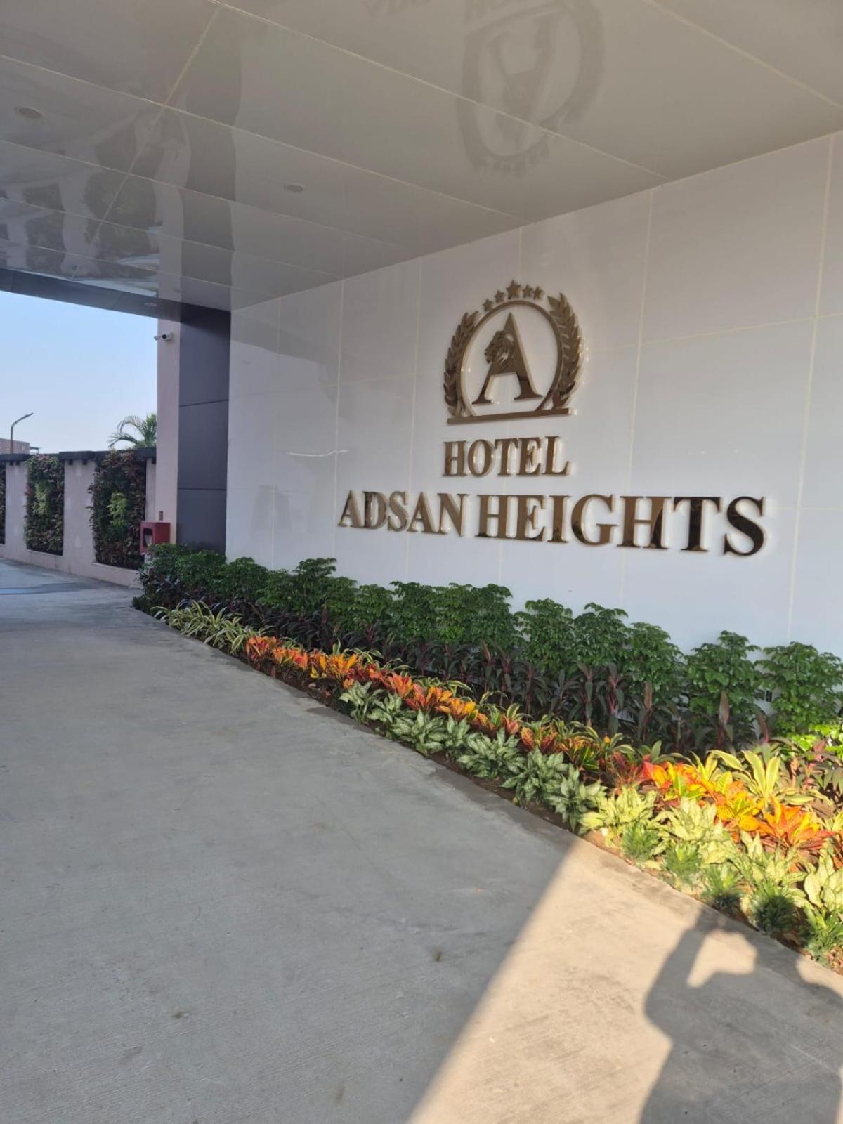 Hotel Adsan Heights Gajraula Bagian luar foto